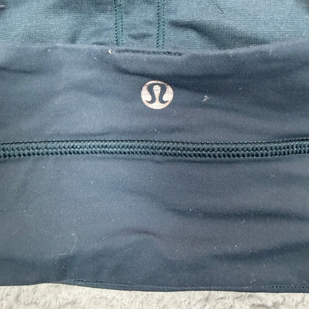 Lululemon Womens Medium Support Crisscross Adjustable Strap Sports Bra Blue Sz 8